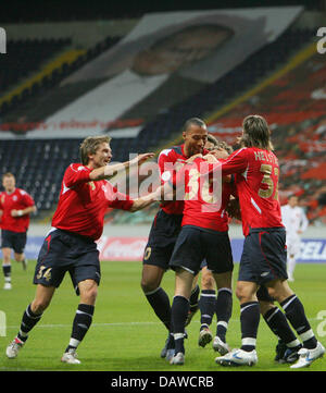 The Norwegian players cheer the 0-1 in the EURO 2008 qualifier Turkey v Norway at the Commerbank Arena stadium of Frankfurt Main, Germany, Wednesday, 28 March 2007. Turkey was convicted to hold three home matches on foreign ground behind closed doors due to the punch-up after the FIFA World Cup 2006 qualifier Turkey v Switzerland on 16 November 2005. Photo: Arne Dedert Stock Photo
