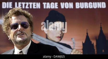 German director Dieter Wedel, artistic director of the Nibelungen Festival, pictured at a press conference in Worms, Germany, 03 May 2007. The festival running from 20 July to 05 August is going to feature a world premiere of 'The Nibelungs - The last days of Burgundy'. Photo: Ronald Wittek Stock Photo