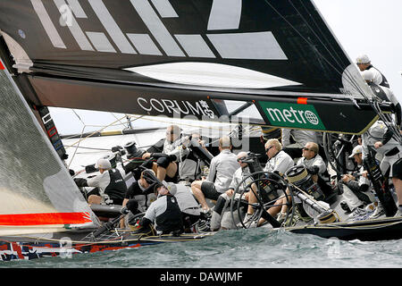 SAILING - AMERICA'S CUP 1992 - SAN DIEGO , CALIFORNIA (USA) - LOUIS VUITTON  CUP - ROUND ROBIN 3 PHOTO : FRANCO PACE / DPPI NIPPON (JAP) / SKIPPER :  CHRIS DICKSON (NZL) AT THE MARK Stock Photo - Alamy