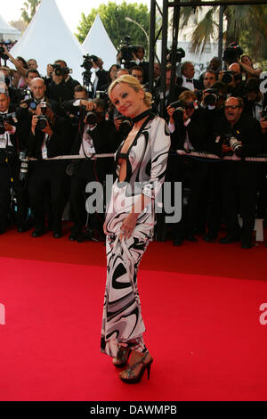 French singer and actress Patricia Kaas arrives at the world premiere of 'Ocean's Thirteen' at the Palais during the 60th 'Cannes Film Festival' in Cannes, France, 24 May 2007. Photo: Hubert Boesl Stock Photo