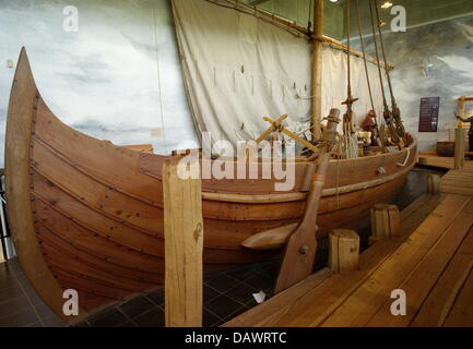 A reconstructed Viking ship of the 11th century, discoverd in the Roskilde fjord in 1962, is presented in the ship hall of the museum for Viking ships in Roskilde, Denmark, 22 May 2007. Shipbuilding and seafaring of the Vikings are presented in the museum that has its own wharf and an archaeological workshop and offers Viking ship boat trips in the summer. Photo: Maurizio Gambarini
