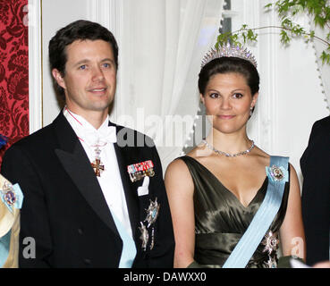 Crown Prince Frederik and Crown Princess Victoria of Sweden are pictured during a gala on the island Malmoe, Denmark, Friday, 11 May 2007. The Swedish royal family is on a three-day visit in Denmark. Photo: RoyalPress/Nieboer (NETHERLANDS OUT) Stock Photo