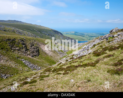 Snowdonia's Nantlle Ridge - Mynydd Graig Goch and Llyn Cwm Dulyn viewed from Bwlch Cwmdulyn Stock Photo