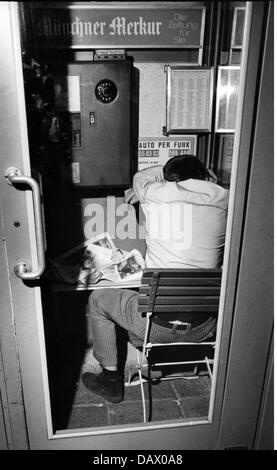 geography / travel, Germany, Munich, central station, man in telephone box, 1968, Additional-Rights-Clearences-Not Available Stock Photo