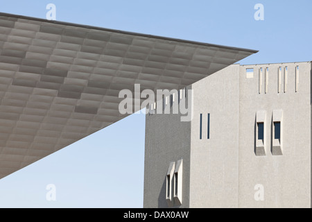 The Frederic C. Hamilton Building extension to the Denver Art Museum reaching to the North Building, Colorado, USA. Stock Photo