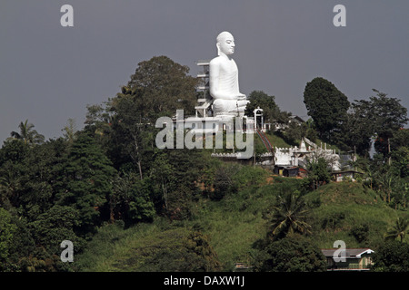 WHITE BUDDHA MONUMENT KANDY SRI LANKA 12 March 2013 Stock Photo