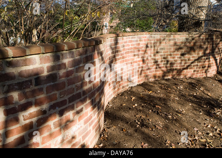 Jefferson's serpentine walls on The Grounds of the University of Virginia, Charlottesville, VA Stock Photo