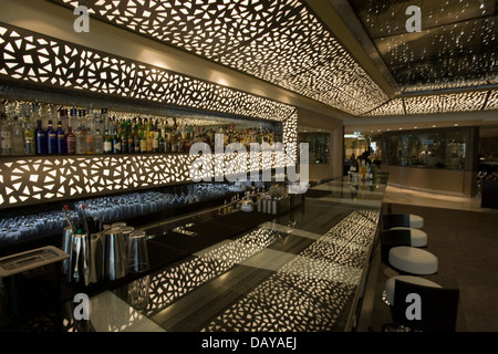 Bar at Jun Sui Asian restaurant, Burj al-Arab hotel, Dubai, United Arab Emirates Stock Photo