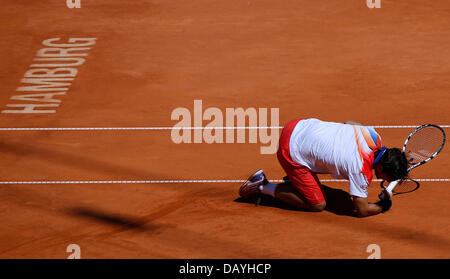 Italian tennis player Fabio Fognini reacts during a match against Delbonis from Argentina at the ATP tournament in Hamburg, Germany, 21 July 2013. Photo: AXEL HEIMKEN Stock Photo