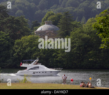 Bowness, UK. 21st July, 2013. Tourists out in force on or around Lake Windermere in the hot summer weather. Credit:  Shoosmith Collection/Alamy Live News Stock Photo