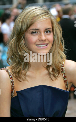 British actress Emma Watson arrives for the UK premiere of 'Harry Potter and the Order of the Phoenix' at Leicester Square in London, United Kingdom, 03 July 2007. The film based on British author Joanne K. Rowling's popular book sequel will be in cinemas on July 12th. Photo: Hubert Boesl Stock Photo