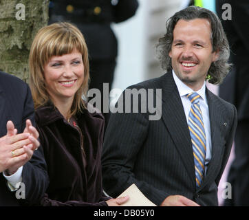 (L-R) Princess Martha Louise of Norway and her husband Ari Behn smile during the celebrations to Queen Sonja of Norway's 70th birthday in Stavanger, Norway, 04 July 2007. Photo: Albert Nieboer/Royal Press Europe (NETHERLANDS OUT) Stock Photo