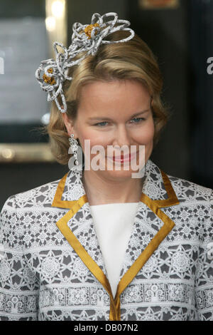 Princess Mathilde of Belgium is pictured during a visit of the British Queen in Brussels, Belgium, 12 July 2007. Photo: Albert Nieboer NETHERLANDS OUT Stock Photo