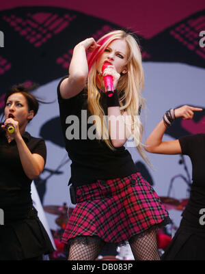 Canadian singer Avril Lavigne is pictured performing in Frankfurt Main, Germany, 11 July 2007. Photo: Wolfram Steinberg Stock Photo