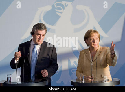 German Chancellor Angela Merkel makes a statement at the reception of the British Prime Minister Gordon Brown during his inaugural visit in Berlin, Germany, 16 July 2007. Photo: Peer Grimm Stock Photo