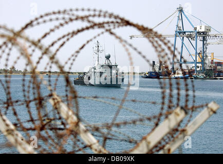 German Navy speedboat 'Ensdorf' leaves the harbour of Limassol, Cyprus, 30 May 2007. The German Navy troops deployed in the UNIFIL mission group 'Maritime Task Force' patrol the Lebanese coast to hinder Hezbollah militias from smuggling of arms. Photo: Matthias Schrader Stock Photo