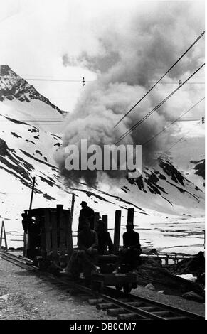 energy, water, Kaprun power station construction site, transport railway at the Moserboden, Austria, circa 1950, Additional-Rights-Clearences-Not Available Stock Photo