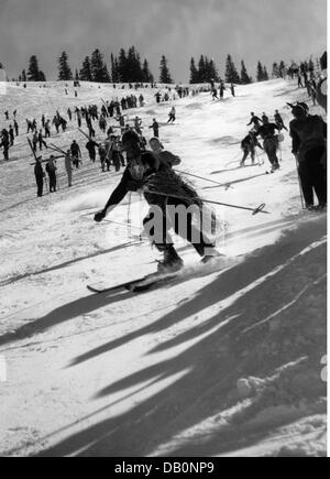 festivities, carnival, carnival on skis, costumed skier on slope, Firstalm, Schliersee, 1938, Additional-Rights-Clearences-Not Available Stock Photo