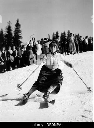 festivities, carnival, carnival on skis, costumed skier on slope, Firstalm, Schliersee, 1938, Additional-Rights-Clearences-Not Available Stock Photo