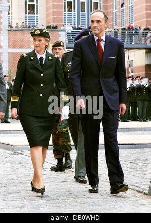 Princess Astrid of Belgium (L) and Prince Lorenz of Belgium (R) arrive for the swearing-in ceremony of their eldest son Prince Amedeo of Belgium in Brussels, Belgium, 27 September 2007. Prince Amedeo was sworn in to be Belgium's Army reserve officer. Photo: Albert Niboer (NETHERLANDS OUT) Stock Photo