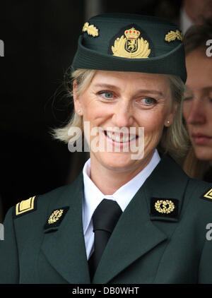 Princess Astrid of Belgium smiles during the swearing-in ceremony of her eldest son Prince Amedeo of Belgium in Brussels, Belgium, 27 September 2007. Prince Amedeo was sworn in to be Belgium's Army reserve officer. Photo: Albert Niboer (NETHERLANDS OUT) Stock Photo