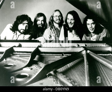 SUPERTRAMP Promotional photo of  UK rock group about 1973. See Description below for names Stock Photo