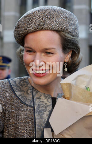 Crown Princess Mathilde attends the 'Koningsfeest' celebrations in Brussels, Belgium, 15 November 2007. A number of students protested against the monarchy during the event. Some were taken in costudy by the police. Photo: Albert Nieboer (NETHERLANDS OUT) Stock Photo