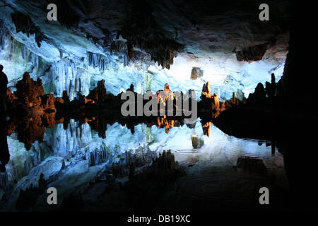 (dpa file) The file picture dated 03 July 2006 provides a view into the Reed Flute Cave located in the Gunagming Hill near Guilin, China. Photo: Lars Halbauer Stock Photo