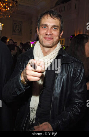 German actor Ralf Bauer poses at the 'Movie meets Media' party in Hamburg, Germany, 03 December 2007. The famous Atlantic hotel hosted the guests from showbiz, media and economy. Photo: Wolfgang Langenstrassen Stock Photo