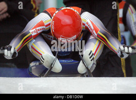 German luger Tatjana Huefner is pictured at the start prior to her first run during the Luge World Cup Winterberg in Winterberg, Germany, 8 December 2007. It was the second victory of the season for luge world champion Huefner. Photo: BERND THISSEN Stock Photo
