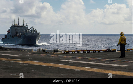 Aviation Boatswain's Mate (Handling) 2nd Class Eldeen Ebanks, assigned to the amphibious assault ship USS Bonhomme Richard (LHD Stock Photo