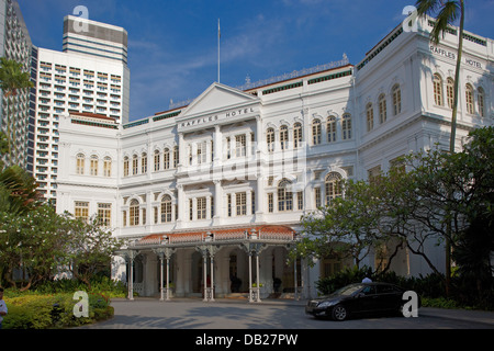 Main entrance, Raffles Hotel Singapore, Beach Road, Singapore Island ...