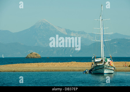 Türkei, Provinz Mugla, Göcek, Insel Yassici und Mendos Dagi Stock Photo