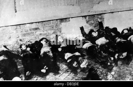 events, Second World War / WWII, Poland, German occupation, executed inmates, 30.10.1943, Additional-Rights-Clearences-Not Available Stock Photo