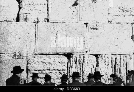 geography / travel, Israel, Jerusalem, places, at the Wailing Wall, 1970s, Additional-Rights-Clearences-Not Available Stock Photo