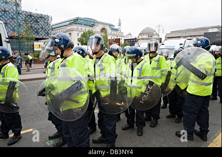 english defence league edl protest birmingham july 20th 2013 riot police Stock Photo