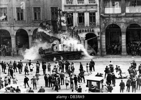 Soviet occupation in Czechoslovakia, 1968 Stock Photo: 10515754 - Alamy