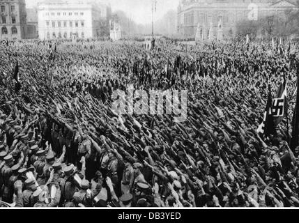 Nazism / National Socialism, event, Labour Day, Hitler Youth (Hitlerjugend) in the Lustgarten, Berlin, 1.5.1933, Additional-Rights-Clearences-Not Available Stock Photo