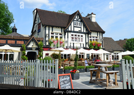 The Hare and Hounds pub, The Green, Claygate, Surrey, England, United ...