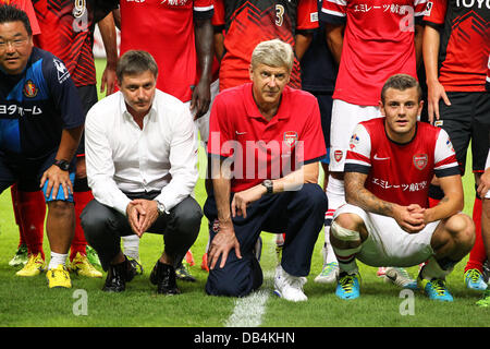 Nagoya, Japan. 22nd , 2013. (L-R) Dragan Stojkovic (Grampus), Arsene Wenger, Jack Wilshere (Arsenal) Football / Soccer : Pre-season friendly match between Nagoya Grampus 1-3 Arsenal at Toyota Stadium in Nagoya, Japan . Credit:  Kenzaburo Matsuoka/AFLO/Alamy Live News Stock Photo