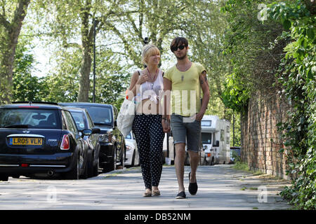 Ekaterina Ivanova and David Arthur  take a romantic stroll through Primrose Hill  London, England - 22.04.11  Mandatory Credit : C NEW /WENN.com Stock Photo