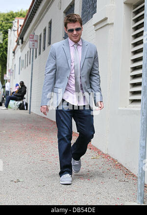 Kevin Connolly arriving at the Good Shepherd Catholic Church in Beverly Hills to attend the Easter Sunday Service Los Angeles, California - 24.04.11 Stock Photo