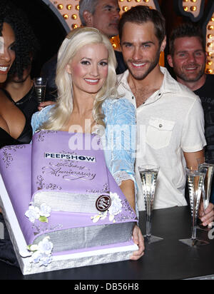 Holly Madison and Josh Strickland Holly Madison and the cast of Peepshow celebrate two remarkable years at Planet Hollywood Resort and Casino Las Vegas, Nevada - 25.04.11 Stock Photo