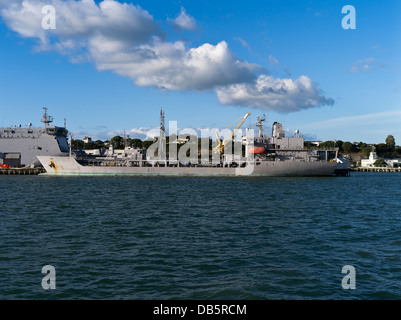 dh Auckland Harbour DEVONPORT NEW ZEALAND HMNZS Endeavour A11 fleet replenishment tanker ship Devonport naval base Stock Photo