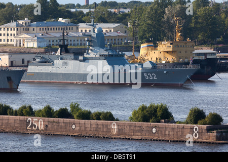 Russian new naval ships in Kronshtadt harbour.(Steregushchy class is the newest class of corvette in the Russian Navy). Stock Photo