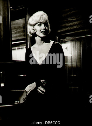 SOME LIKE IT HOT United Artists, 1959. Directed by Billy Wilder. Camera: Charles Lang. With Marilyn Monroe Stock Photo