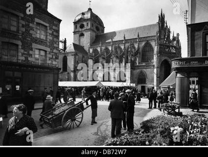 geography / travel, France, Alencon, churches, Notre-Dame, built: 1356 - 16th century, exterior view, picture postcard, circa 1930, Additional-Rights-Clearences-Not Available Stock Photo