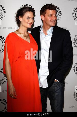 bones-david-boreanaz-center-emily-deschanel-right-the-lance-to