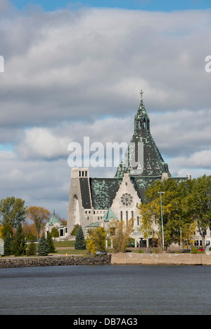 Canada, Quebec, St. Lawrence River at Three Rivers (aka Trois-Rivieres), church. Stock Photo