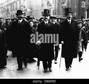 Adolphe Messimy A French Politician And Minister Of War At The Beginning Of World War I With General Joseph Jacques Cesaire Joffre Ca 1914 1917 Stock Photo Alamy